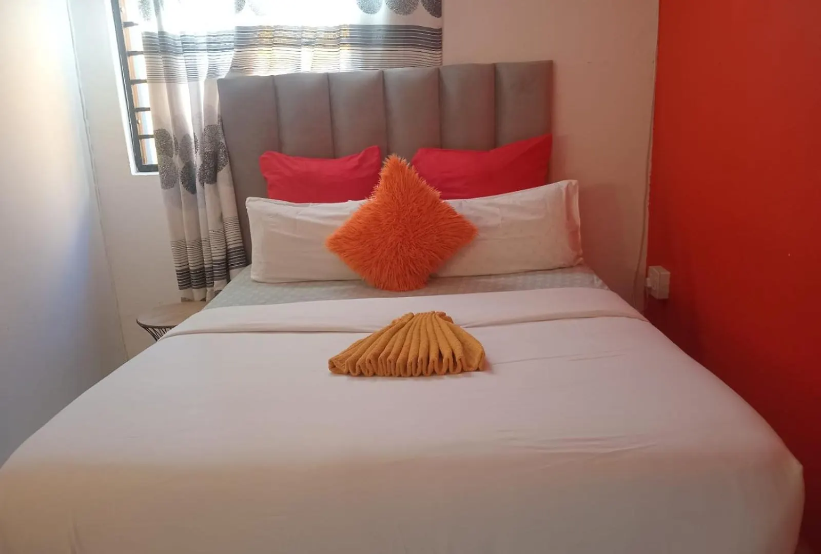 Hotel Neo & Ruks Goodwood Monthly Südafrika